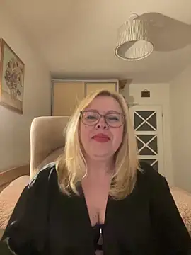 JanieLight53 online show from May 20, 8:50 pm
