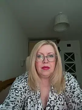 JanieLight53 online show from June 5, 6:02 pm