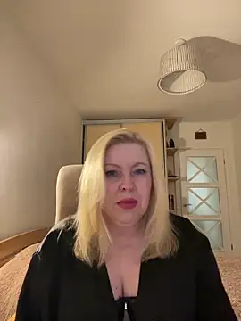 JanieLight53 online show from June 14, 6:31 pm