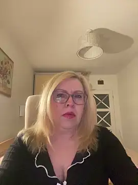 JanieLight53 online show from April 9, 6:47 pm