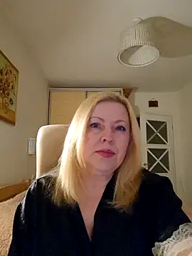 JanieLight53 online show from April 4, 8:37 pm