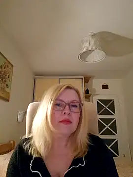 JanieLight53 online show from March 24, 5:02 pm
