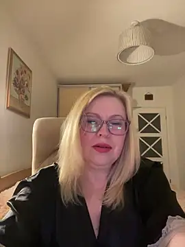 JanieLight53 online show from May 9, 8:23 pm