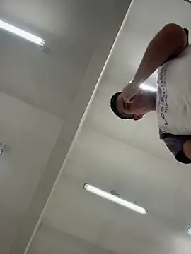 Cr1sXPorn online show from March 16, 10:01 pm