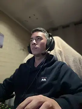 Cr1sXPorn online show from April 19, 1:50 am
