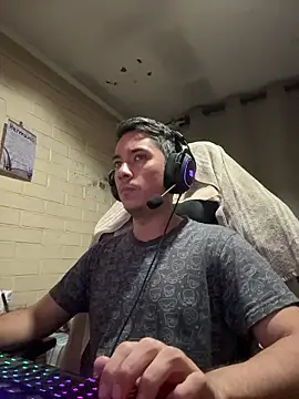 Cr1sXPorn online show from March 28, 4:13 am