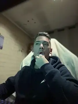 Cr1sXPorn online show from April 23, 12:39 am