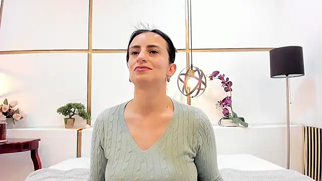 BrendaCantorel online show from April 15, 11:49 am