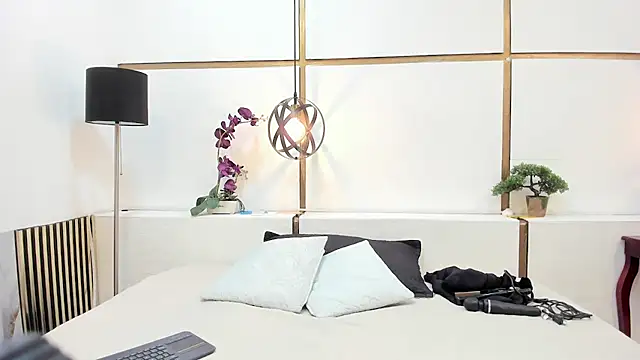 BrendaCantorel online show from March 31, 11:56 am