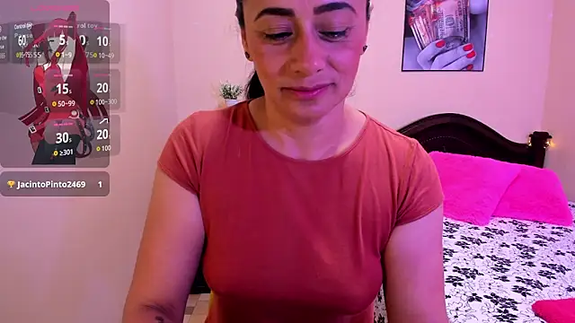 Snapshot of sara_florez12 chatting on June 5, 1:21 am sara florez12 online show from June 5, 1:21 am