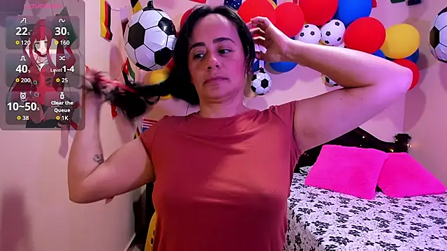 Snapshot of sara_florez12 chatting on June 18, 11:26 am sara florez12 online show from June 18, 11:26 am