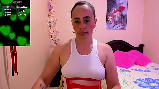Snapshot of sara_florez12 chatting on July 21, 11:22 am sara florez12 online show from July 21, 11:22 am