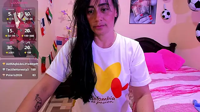 Snapshot of sara_florez12 chatting on June 27, 12:22 pm sara florez12 online show from June 27, 12:22 pm