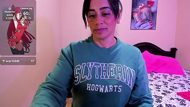 Snapshot of sara_florez12 chatting on June 7, 8:58 pm sara florez12 online show from June 7, 8:58 pm