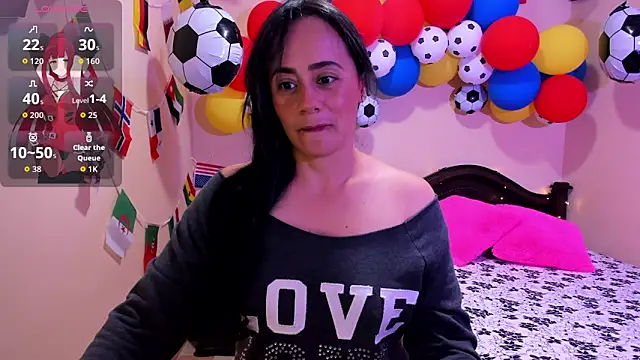 Snapshot of sara_florez12 chatting on June 16, 10:48 am sara florez12 online show from June 16, 10:48 am