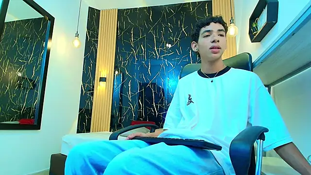 ValeriHot 1 online show from April 22, 3:02 am