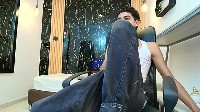 ValeriHot 1 online show from April 9, 3:08 am