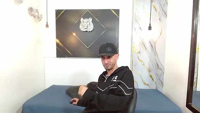 KingOfTemptation online show from April 27, 3:59 am