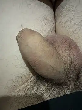 Snapshot of Adriano271299 chatting on May 30, 4:52 am Adriano271299 online show from May 30, 4:52 am