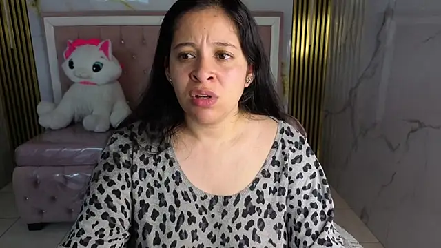 sara tellez s online show from May 28, 3:14 am