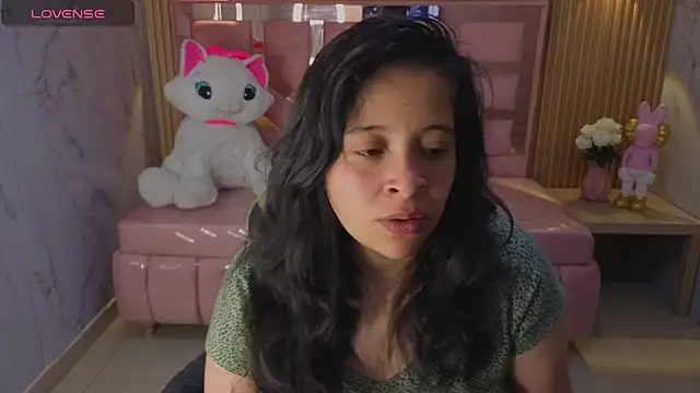 Snapshot of sara_tellez_s chatting on July 7, 7:23 am sara tellez s online show from July 7, 7:23 am
