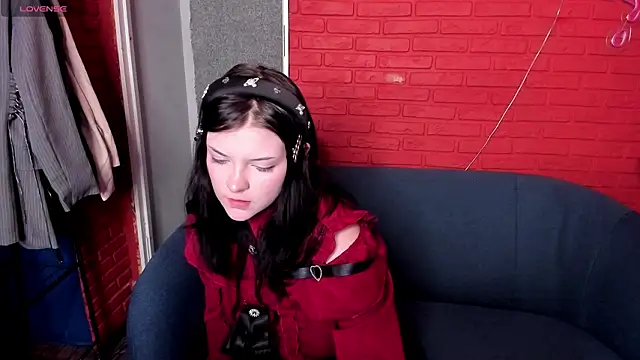 EsterTwilight online show from March 24, 3:56 pm