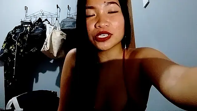 Snapshot of MarceneFamageltto chatting on March 9, 5:33 am MarceneFamageltto online show from March 9, 5:33 am