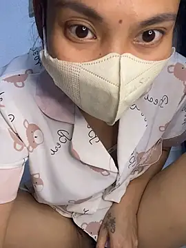 -Lilyn- online show from March 24, 11:54 am