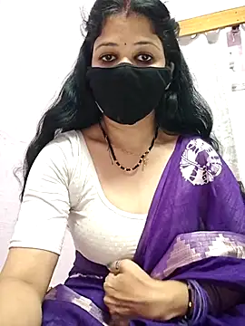 Snapshot of Rani_Mukherjee7676 chatting on July 27, 9:27 am Rani Mukherjee7676 online show from July 27, 9:27 am