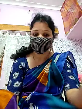 Snapshot of Rani_Mukherjee7676 chatting on April 15, 6:52 am Rani Mukherjee7676 online show from April 15, 6:52 am