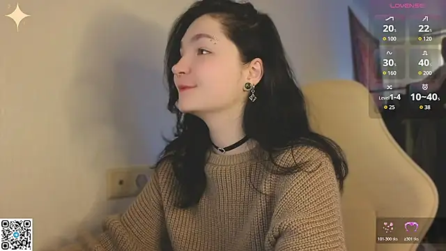 Snapshot of Luna_Moon13 chatting on May 16, 2:21 am Luna Moon13 online show from May 16, 2:21 am