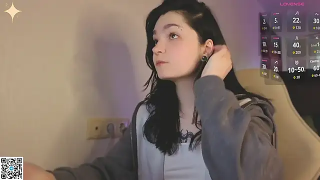 Snapshot of Luna_Moon13 chatting on May 21, 1:58 am Luna Moon13 online show from May 21, 1:58 am