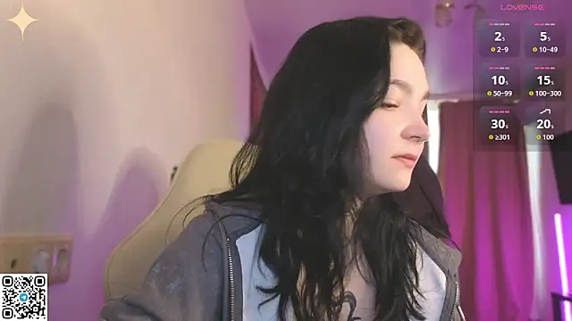Snapshot of Luna_Moon13 chatting on May 31, 3:01 am Luna Moon13 online show from May 31, 3:01 am