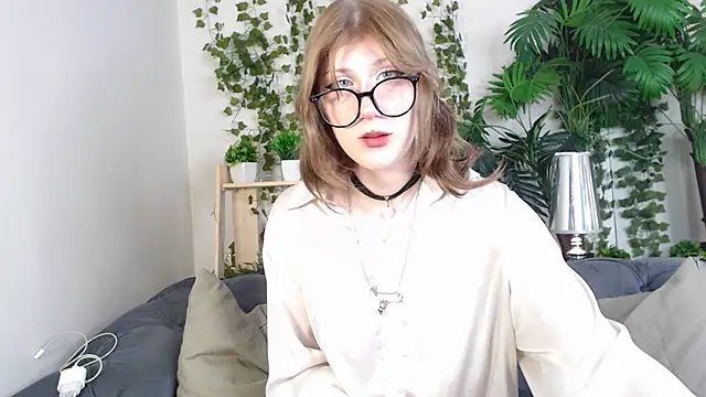 Snapshot of Elvessa_Aura chatting on March 27, 12:30 am Elvessa Aura online show from March 27, 12:30 am