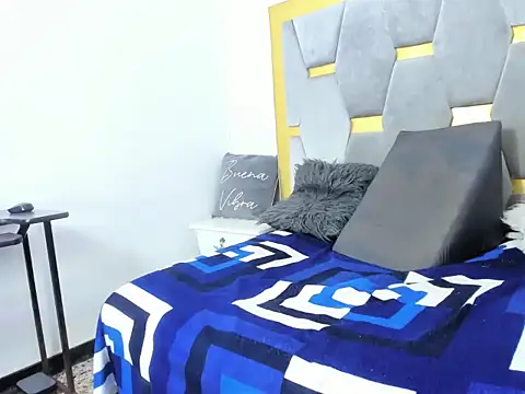 KiaraJohnsonn online show from March 19, 12:49 pm