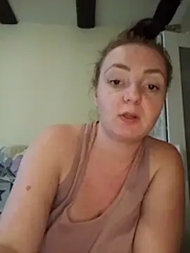 Bella-Monroe online show from May 4, 4:32 pm
