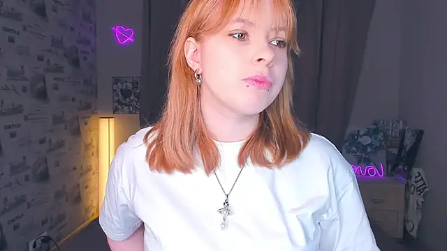 NiaHodge online show from March 17, 7:11 am