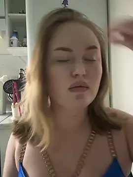 AuroraVale online show from March 23, 7:58 pm