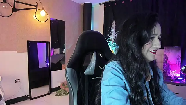 Snapshot of Vicky_Angeel chatting on May 21, 2:53 am Vicky Angeel online show from May 21, 2:53 am