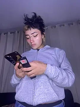 baby akuma online show from April 24, 4:25 am