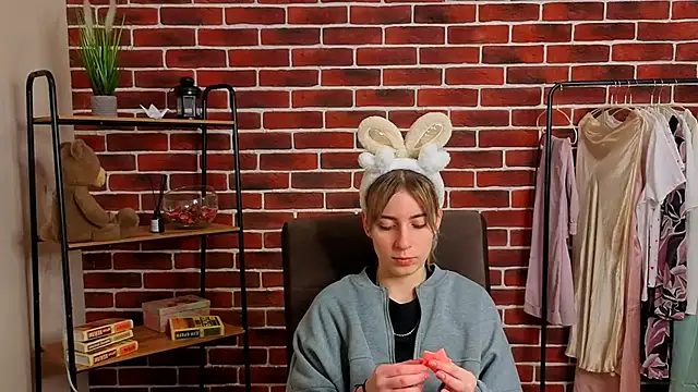 RebeccaaNelson online show from March 24, 1:11 pm