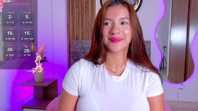 Snapshot of Victoria_Rous chatting on June 10, 9:05 pm Victoria Rous online show from June 10, 9:05 pm