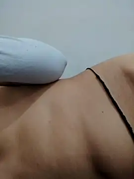 Student girl00 online show from April 30, 4:58 pm