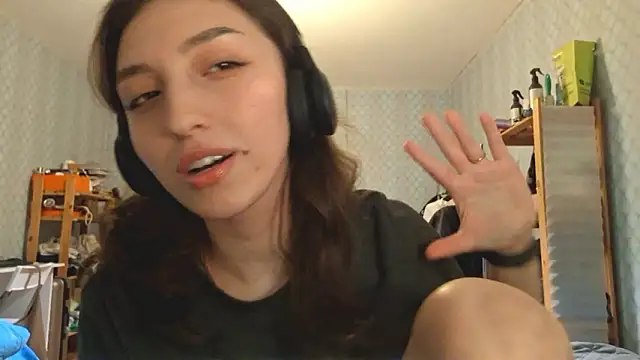 Snapshot of CindyLight chatting on March 27, 4:19 pm CindyLight online show from March 27, 4:19 pm