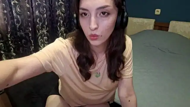 CindyLight online show from April 13, 2:32 pm