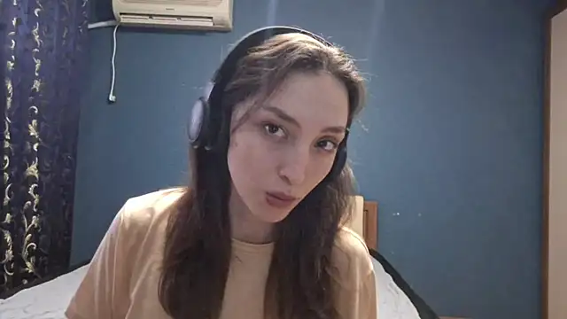 CindyLight online show from April 10, 4:03 pm