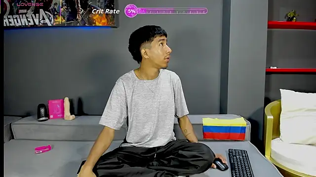 Ender h0tt online show from June 26, 1:39 pm