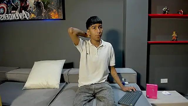 Ender h0tt online show from March 19, 1:44 pm