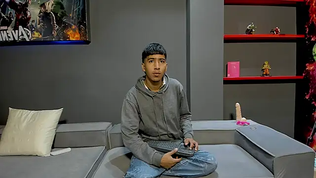 Ender h0tt online show from April 6, 1:56 pm