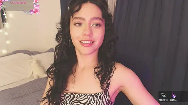 Katiieee online show from May 14, 12:18 am